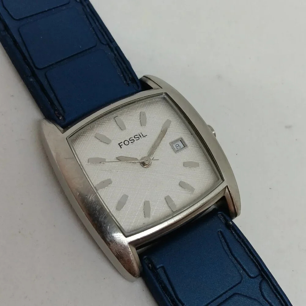 Fossil JR-8938 Women's 30mm x 28 mm Silver S/Steel Swiss Quartz Date Watch